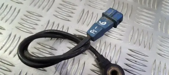 Audi A6 S6 C4 4A Detonation knock sensor 054905377G KS1054905377G