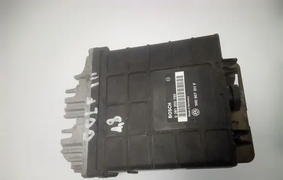 Toyota Avensis T220 Engine control unit/module 1H0907311F 0261200760