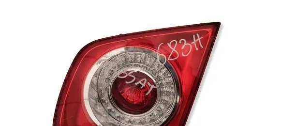 Volkswagen Jetta V Tailgate rear/tail lights 1K5945094 983152