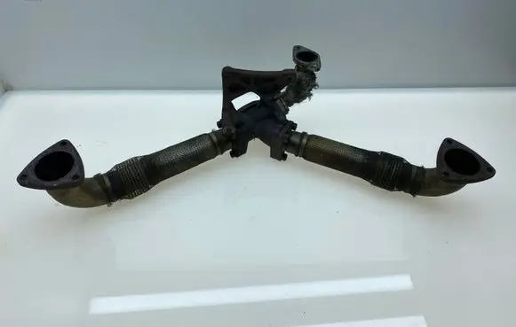 Audi A6 S6 C6 4F Exhaust manifold 059131799L