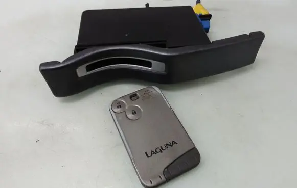 Renault Laguna II Ignition key card reader A1069205
