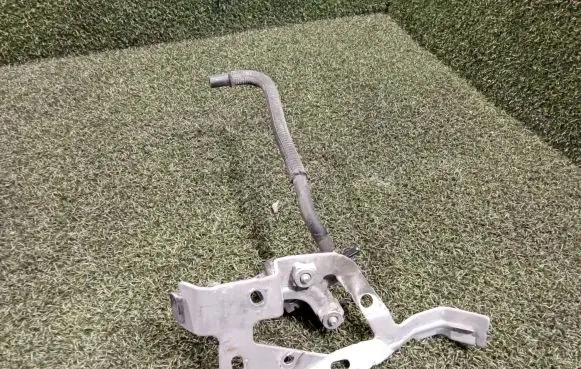 Opel Vivaro Vacuum valve 320930795R 8200762162