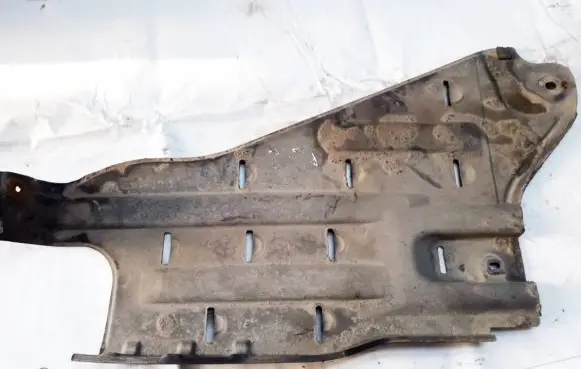 Mazda 6 Engine splash shield/under tray gj6a56122