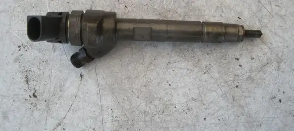 BMW 5 F10 F11 Fuel injector 7810702