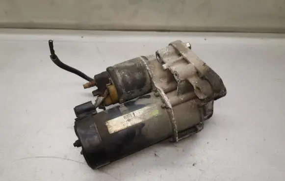 Peugeot 407 Starter motor 9640825280