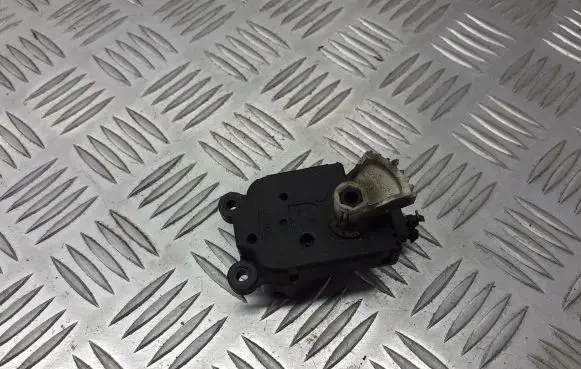 Ford Mondeo Mk III A/C air flow flap actuator/motor 1S7H-19E616-AA