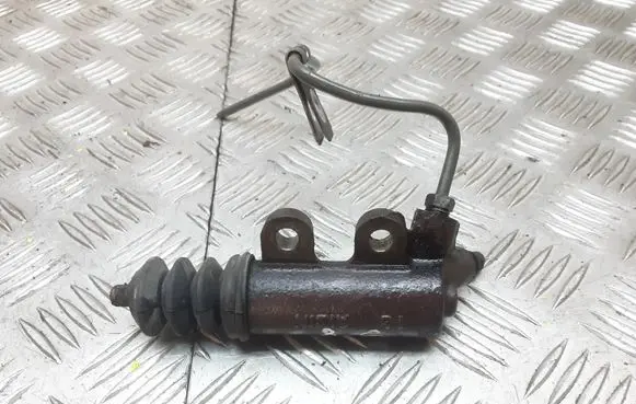 Toyota Corolla Verso AR10 Clutch slave cylinder 