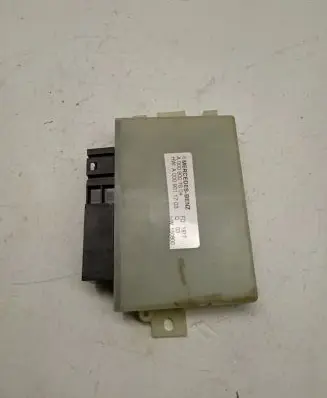 Mercedes-Benz E W213 Reducing agents exhaust control unit A0009007604