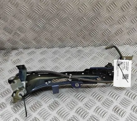 Audi A5 Fender mounting bracket 8W6821471 8W6821132