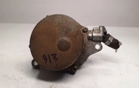 BMW 5 E60 E61 Vacuum pump 7791232 11667791232
