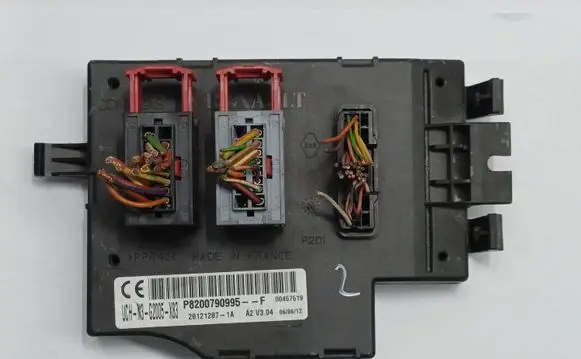 Renault Trafic II (X83) Comfort/convenience module P8200790995F P8200790995 8200790995