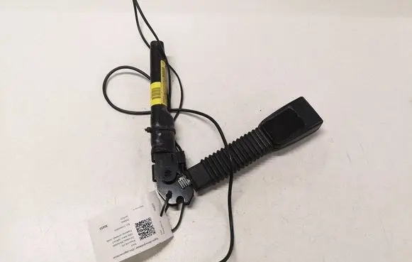 Ford Focus Front seatbelt buckle 4M51A61208CB 33057735B