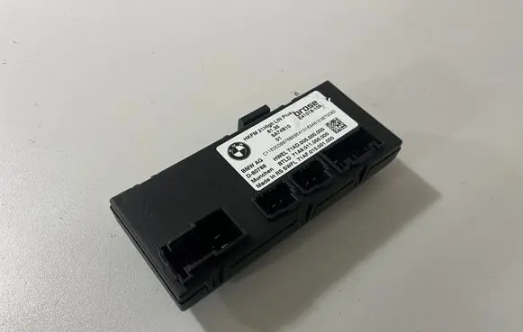 BMW X7 G07 Tailgate/trunk control unit/module 5A74B10 5B529E4