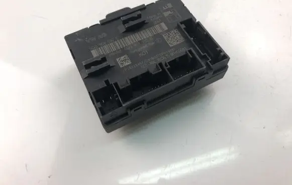 Skoda Octavia Mk3 (5E) Door control unit/module 5Q0959592E
