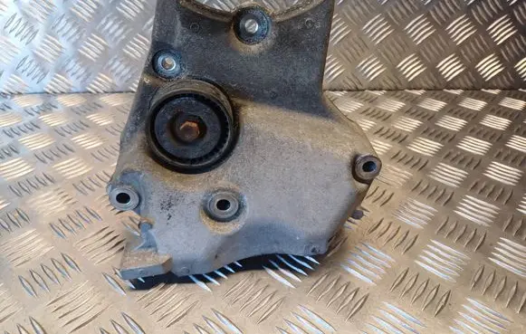 Opel Insignia A Engine mounting bracket 55566020