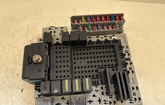 Volvo S60 Fuse box set 8645729 8676286 01W412