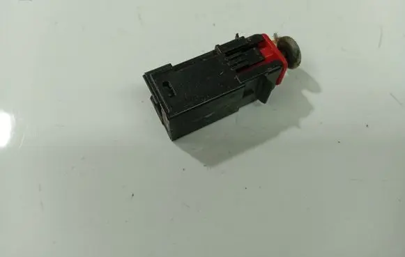 Opel Zafira B Brake pedal sensor switch C910