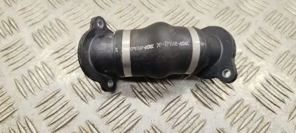 Skoda Kodiaq II Turbo air intake inlet pipe/hose 05L131521B
