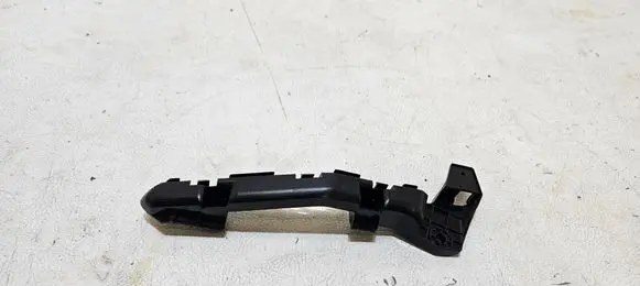 Honda CR-V Fender mounting bracket 712803B4