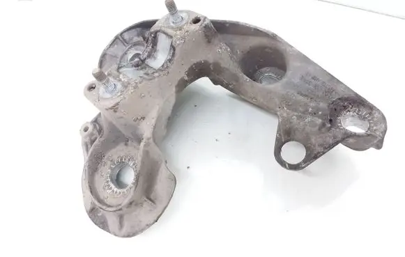 Audi A6 S6 C6 4F Engine mounting bracket 4F0199351E