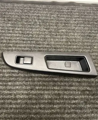 Subaru XV I Electric window control switch 94263FJ080