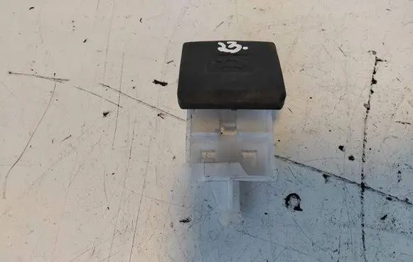 Engine bonnet (hood) release handle
