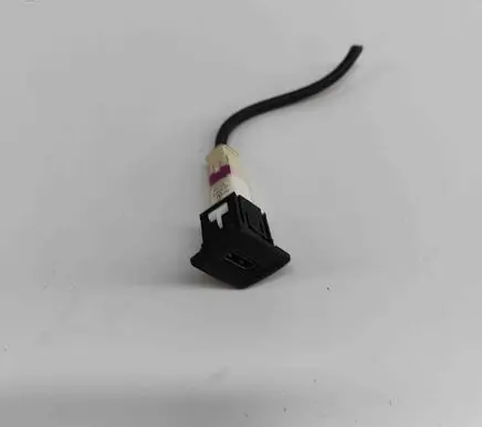 Mercedes-Benz CLS C218 X218 USB socket connector A2188200187