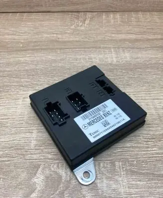 Mercedes-Benz E W211 Comfort/convenience module 2115452132