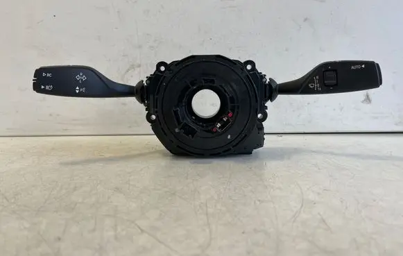 BMW X6 F16 Wiper turn signal indicator stalk/switch 6827376