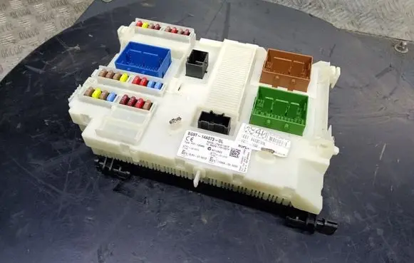 Ford Mondeo MK IV Fuse box set