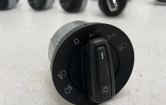 Skoda Octavia Mk3 (5E) Light switch 5E0941431D