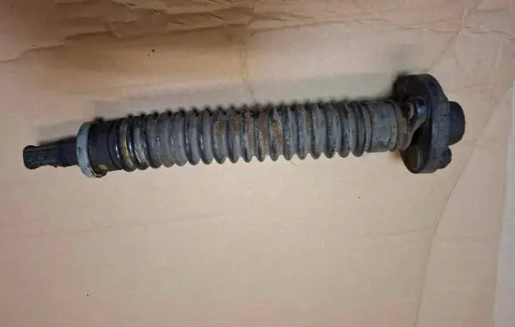 Mercedes-Benz W123 Steering wheel axle 000109