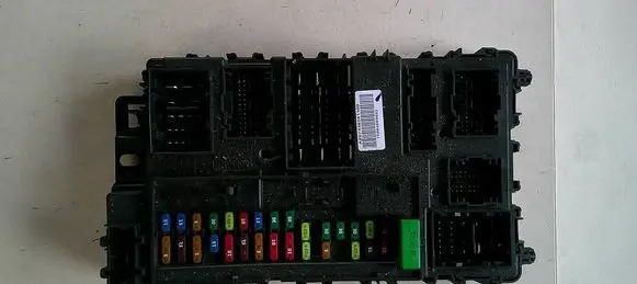 Ford Mondeo MK V Fuse module FU5T15604BAK 15084000033 A2C7438281100