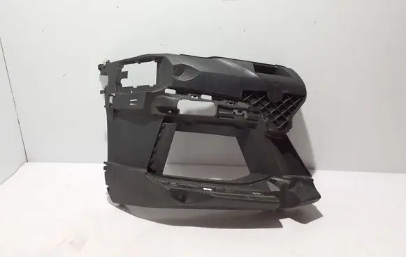 Front bumper mounting bracket