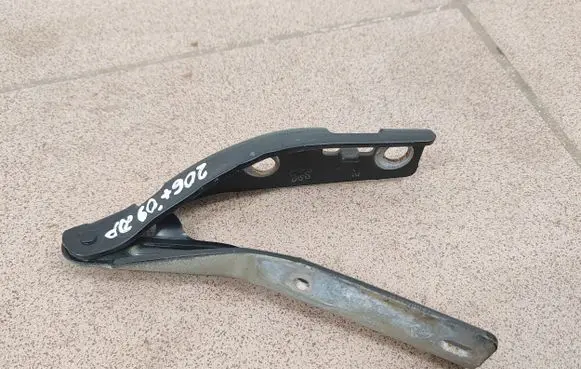 Peugeot 206+ Engine bonnet/hood hinges