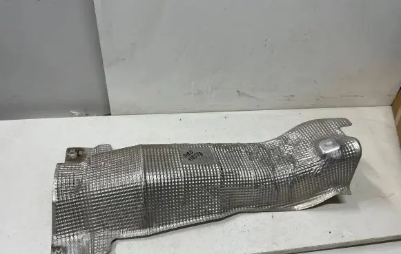 Exhaust heat shield