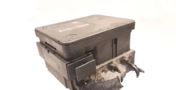 Volkswagen Golf V ABS Pump 1K0907379 10096003483
