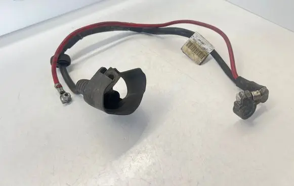 Volkswagen Touran I Positive cable (battery) 1K0971228