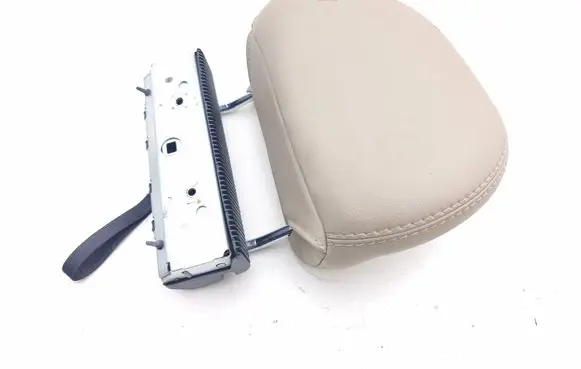 Volvo XC90 Rear seat headrest 