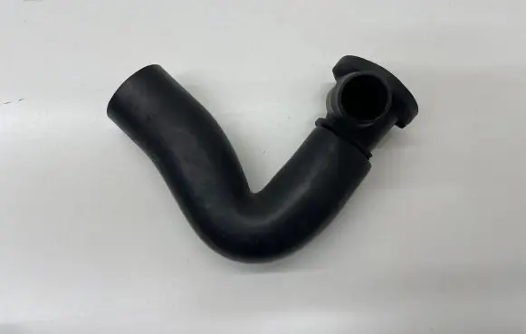Volkswagen Golf VI Breather hose/pipe 03C103493AG