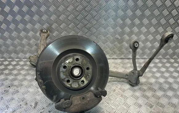 Front wheel hub spindle knuckle