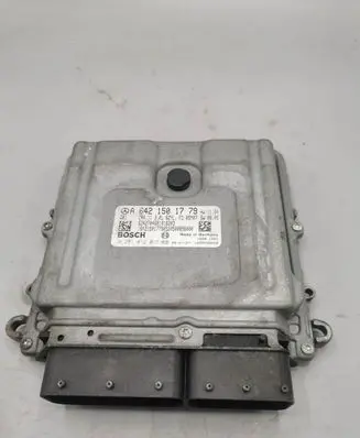 Mercedes-Benz ML W164 Engine control unit/module A6421501779 0281012015 CR411
