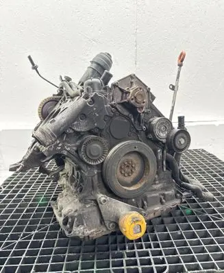 Audi A6 S6 C6 4F Engine block AUK 06E103011CG 06E103011FD