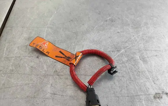 Tesla Model S Battery relay fuse 101558500A