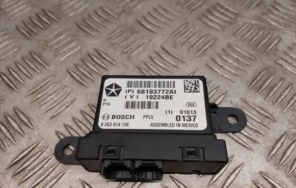 Chrysler Pacifica Parking PDC control unit/module 68193772AI