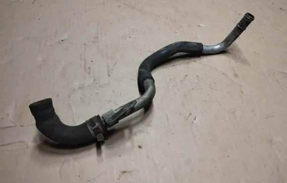 Chevrolet Tahoe Engine coolant pipe/hose
