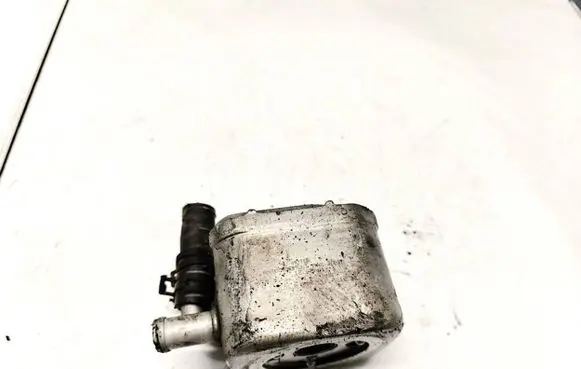 Engine oil radiator