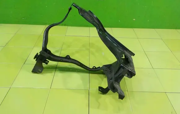 Mercedes-Benz E W212 Front side member 212620030 XP262