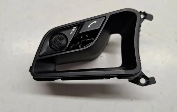 Steering wheel buttons/switches