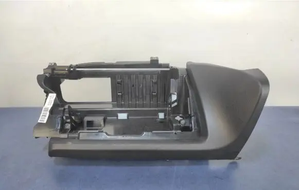 Glove box